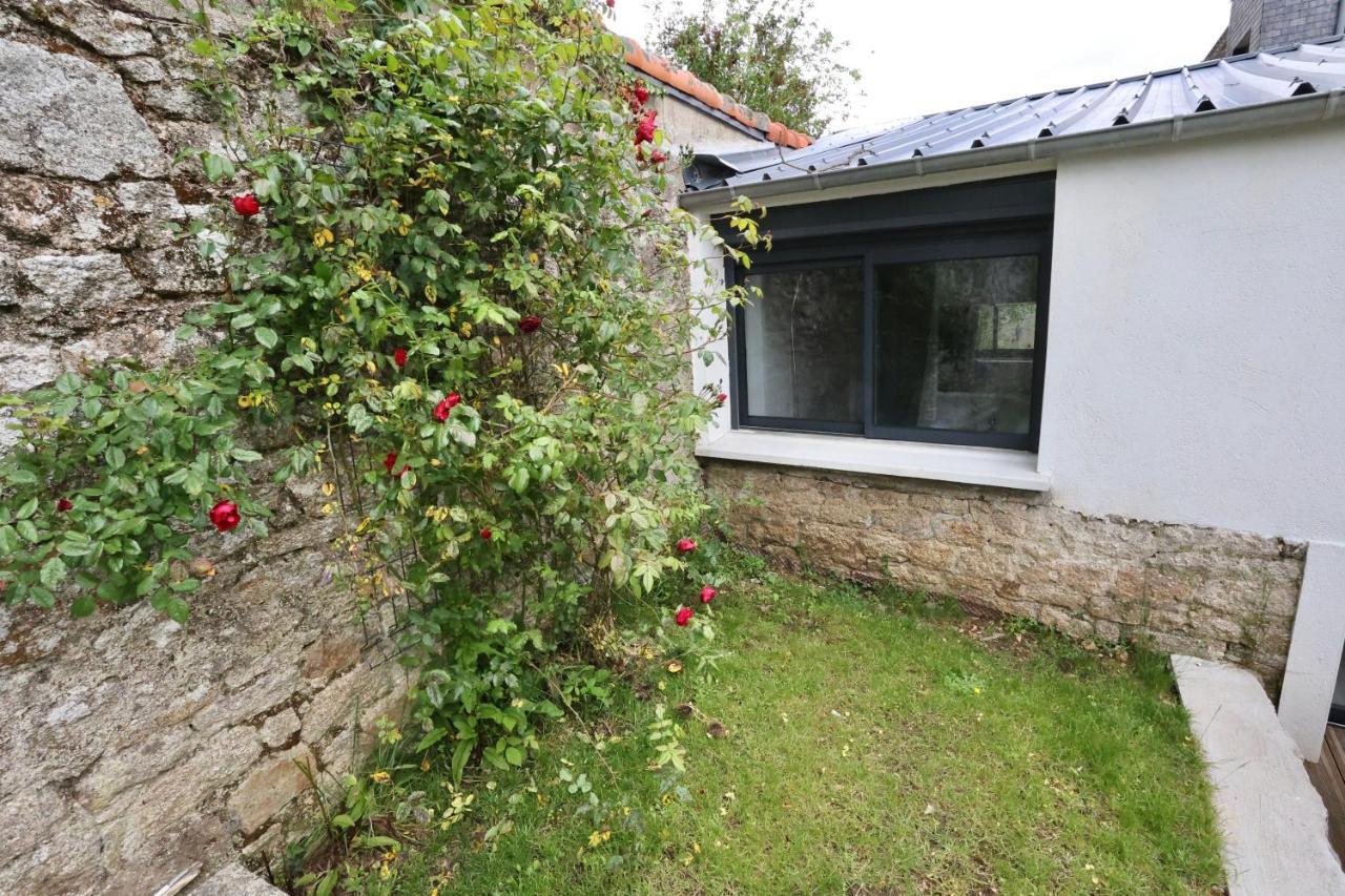 L'Atelier Et Sa Terrasse Appartement Pontivy Buitenkant foto